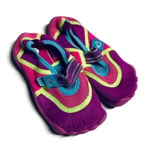 𝅺CHILDREN’S place girls water shoes
